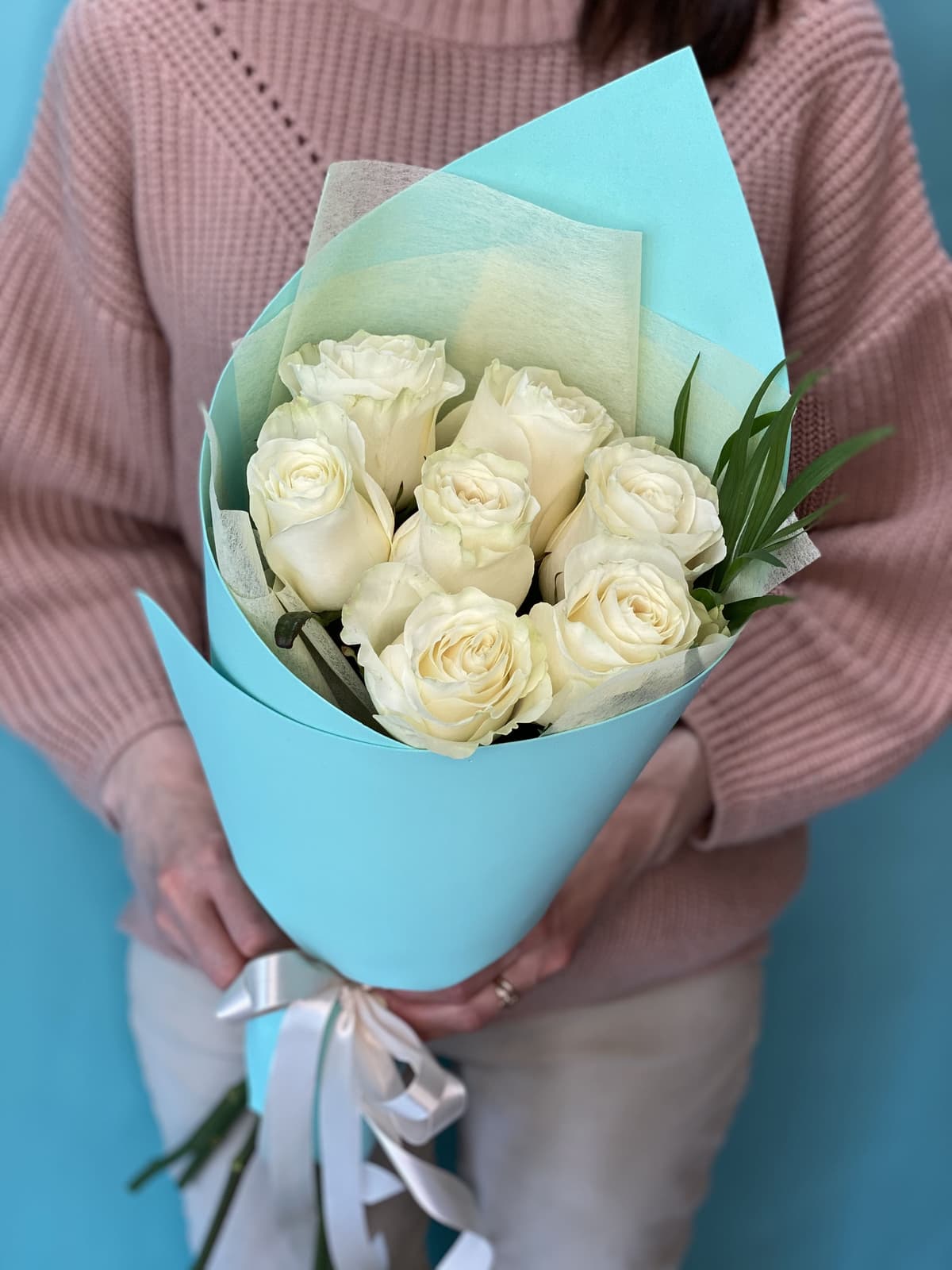 Букет из 7 белых Роз Эквадор в фоамиране 50 см