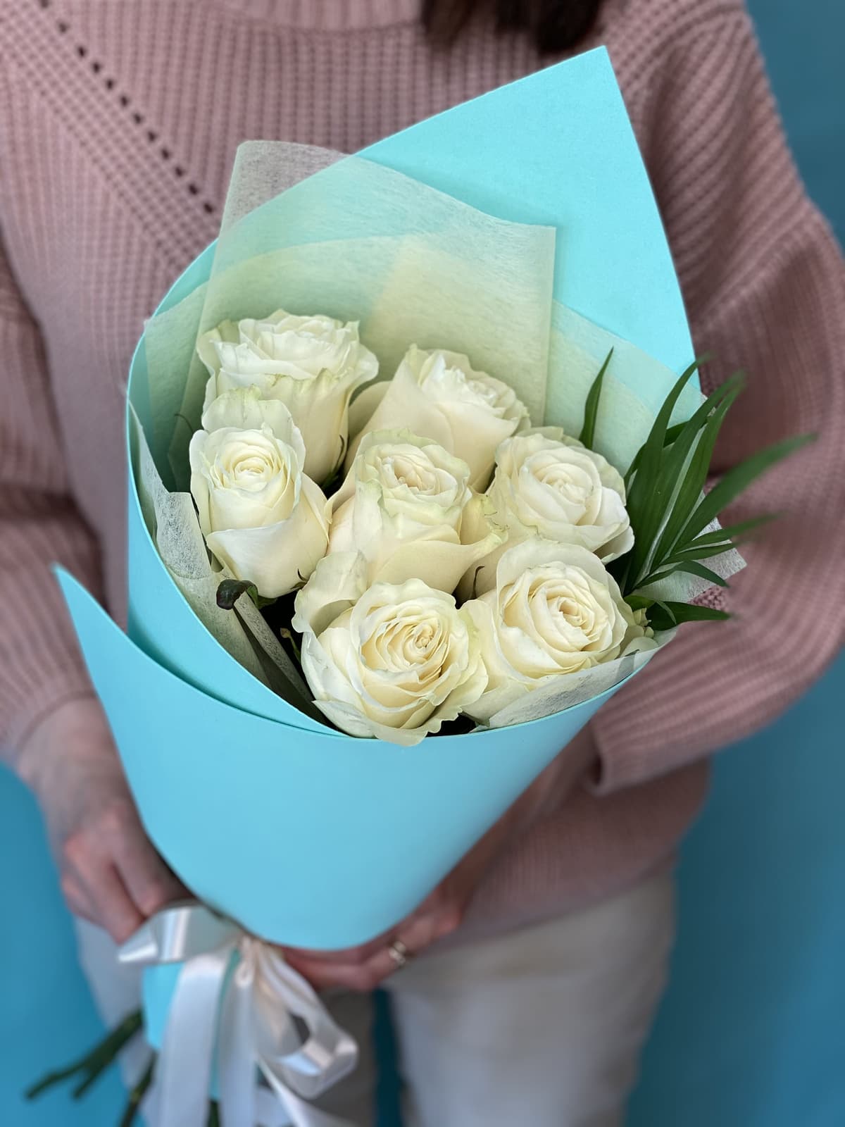 Букет из 7 белых Роз Эквадор в фоамиране 60 см