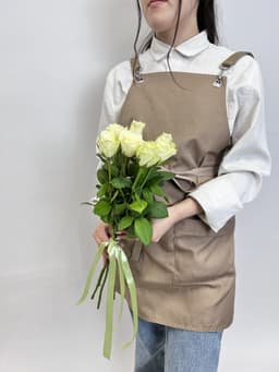 Букет из 7 белых роз стандарт 50 см