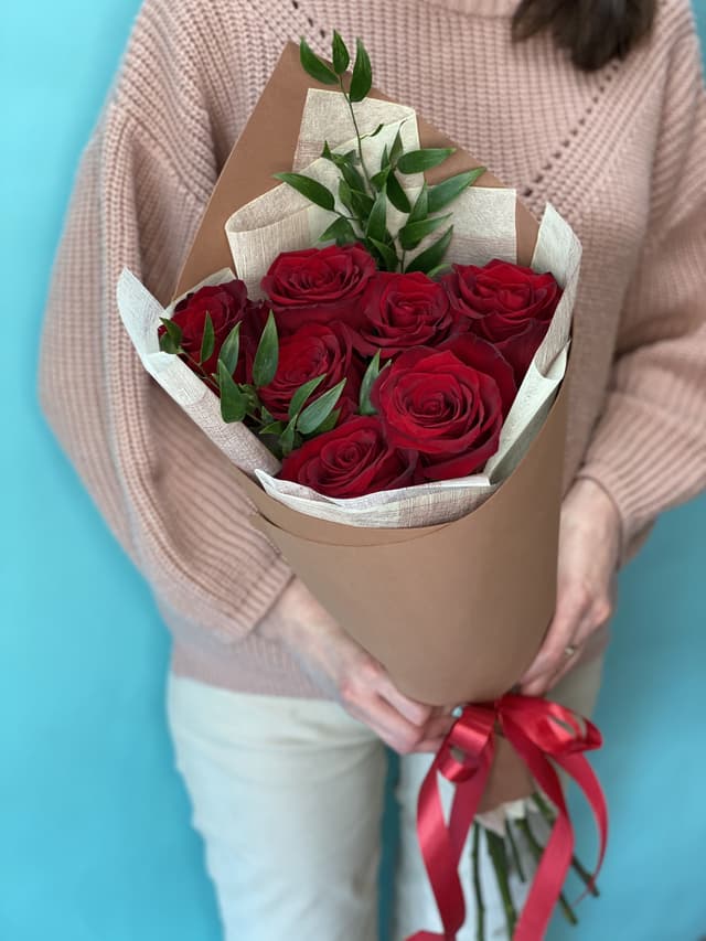 Букет из 7 красных Роз Эквадор в фоамиране 60 см Букет из 7 красных Роз Эквадор в фоамиране 60 см