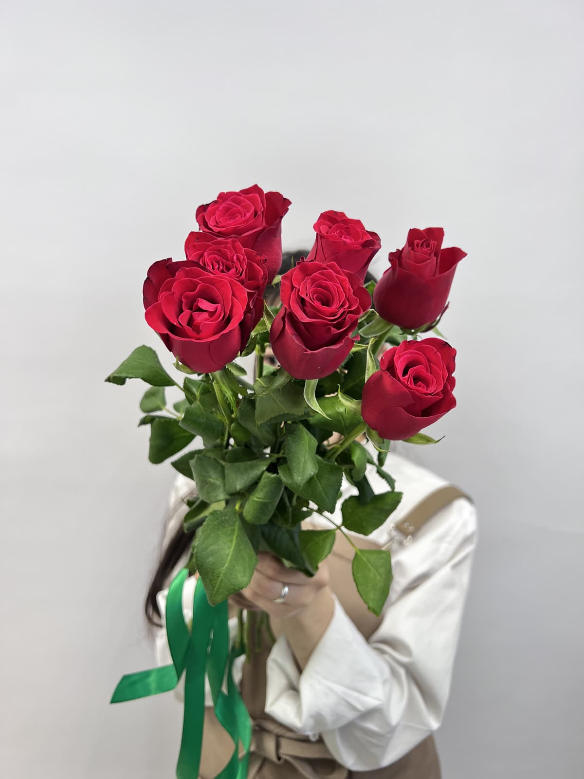 Мини букет из 7 красных роз стандарт 50 см