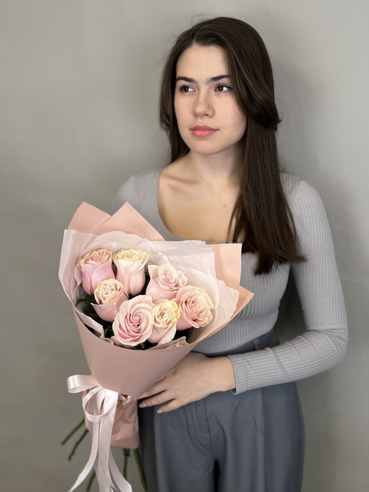 Классический букет из 7 розовых роз Премиум