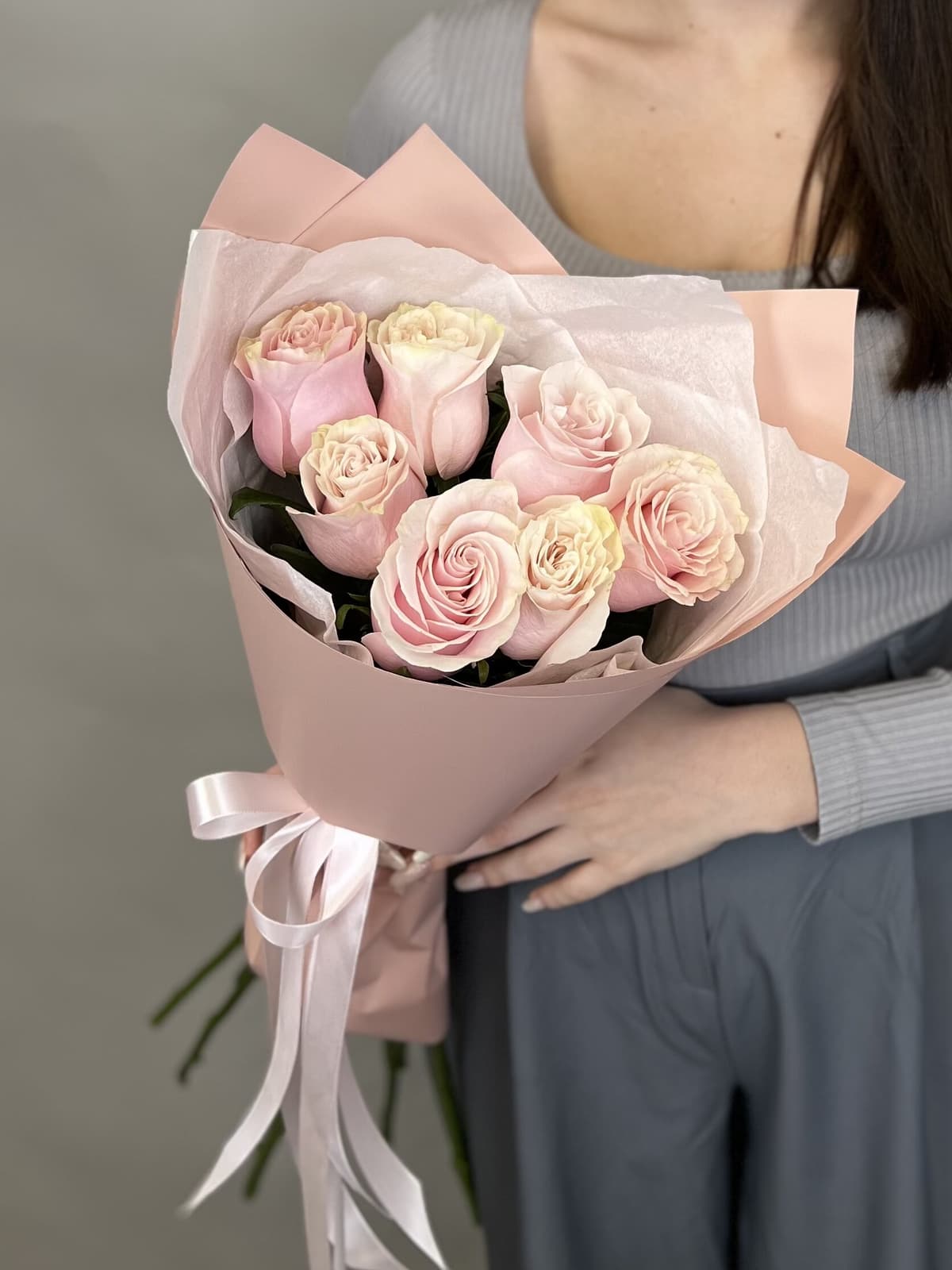 Классический букет из 7 розовых роз Премиум