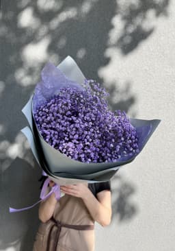 Стильный букет из 7 сиреневых Гипсофил в матовой бумаге