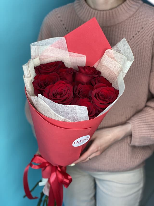 Букет из 9 красных Роз Эквадор в фоамиране 50 см Букет из 9 красных Роз Эквадор в фоамиране 50 см