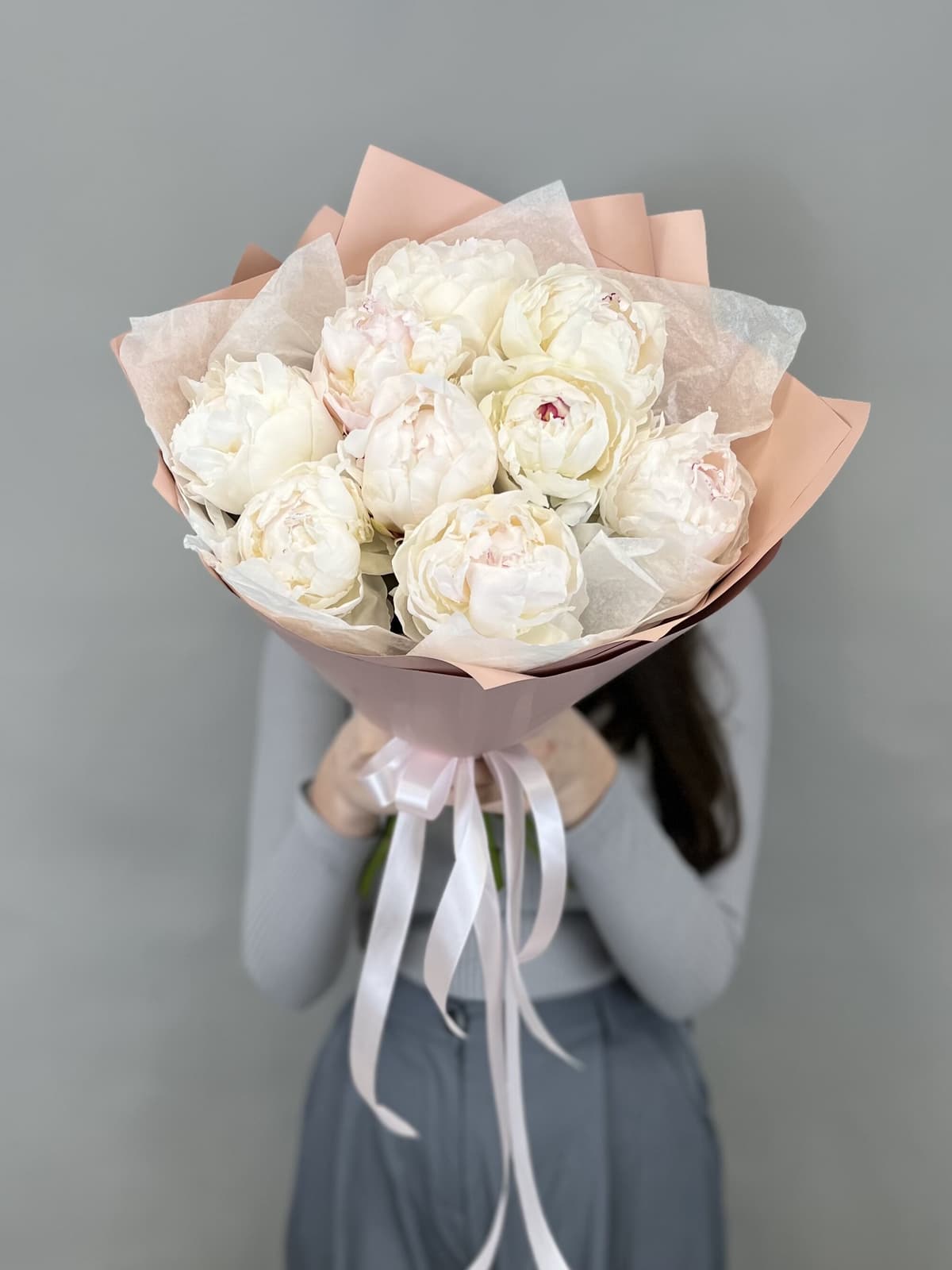 Цветочный букет из 9 пионов Одиль