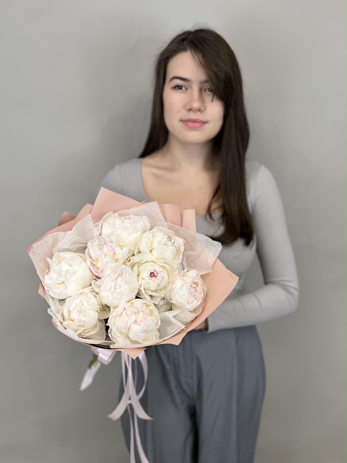 Цветочный букет из 9 пионов Одиль