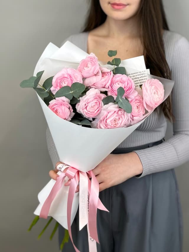 Букет из 9 ранункулюсов "Леди" Букет из 9 ранункулюсов "Леди"