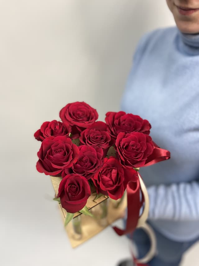 Букет из 9 роз в пробирках Букет из 9 роз в пробирках