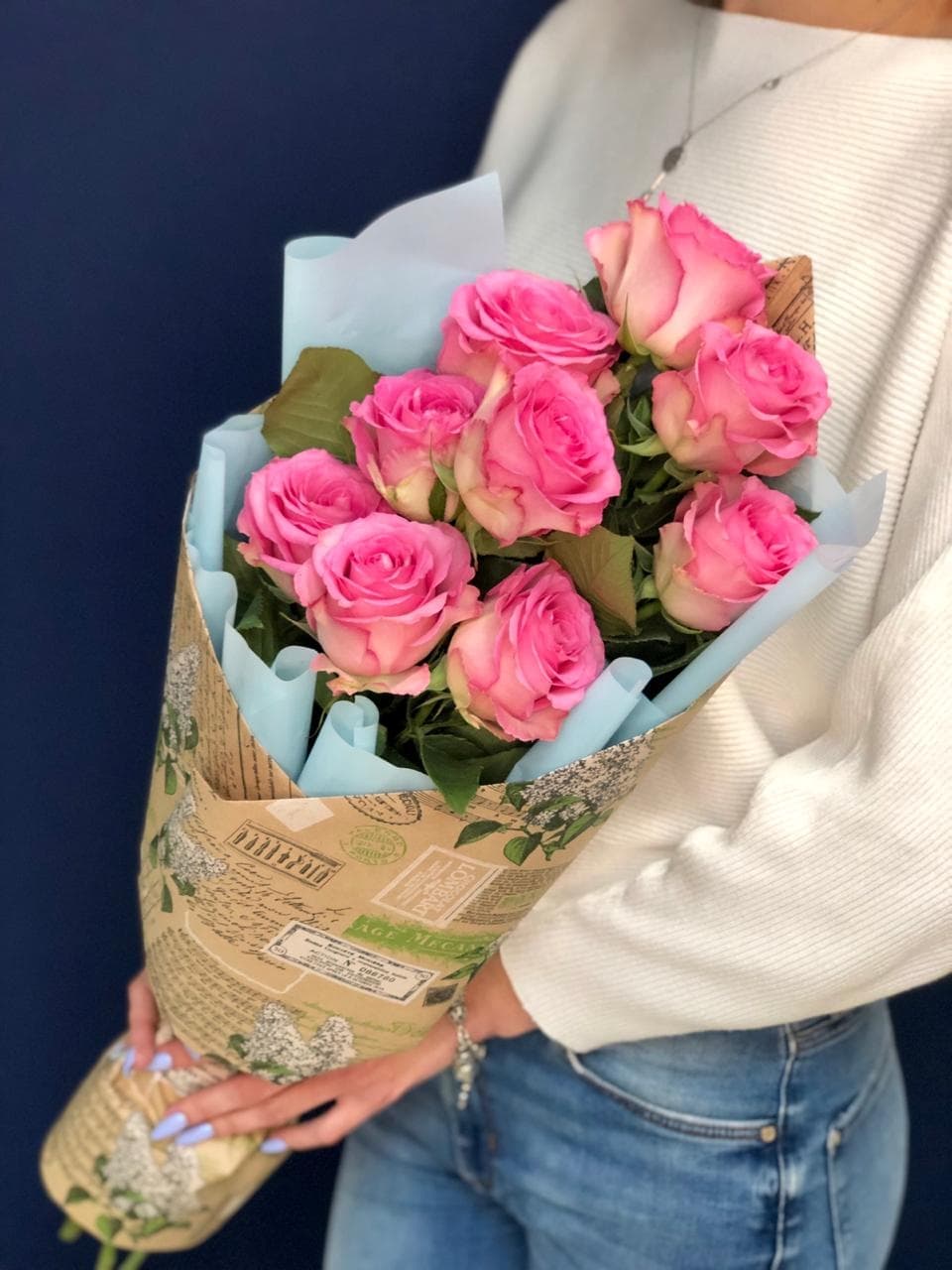 Букет из 9 розовых Роз Эквадор в крафте 70 см 2 Серия