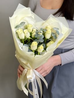 Букет из белых роз кения "Афина"(9)