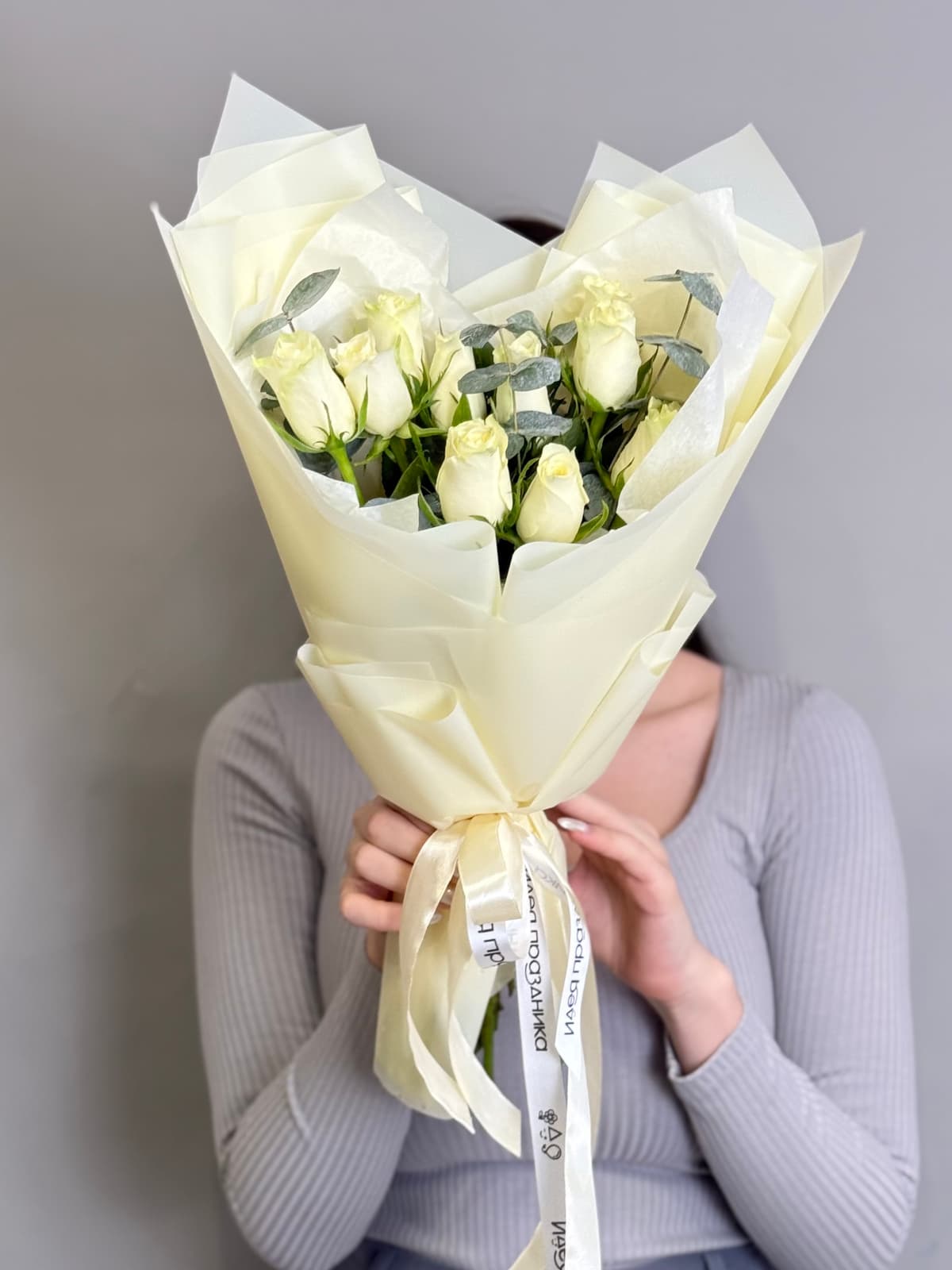 Букет из белых роз кения "Афина"(9)