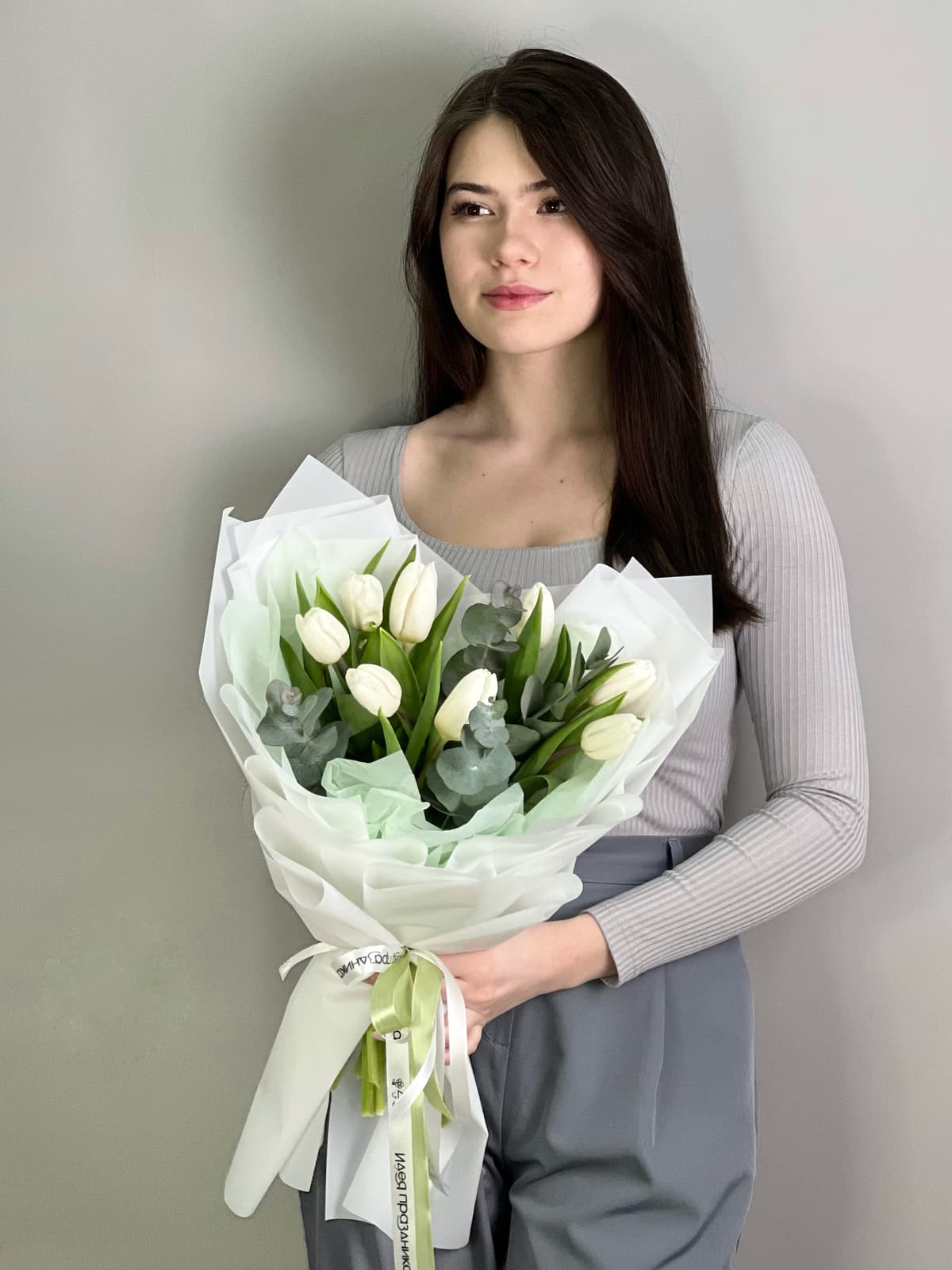 Букет из белых тюльпанов "Поцелуй весны" (9)