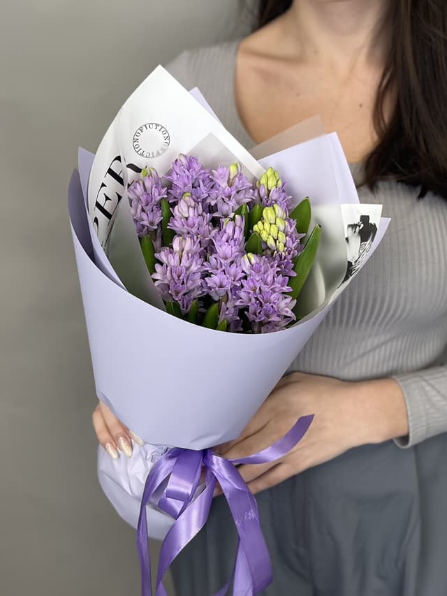 Букет из гиацинтов "Purple star" M Менделеева Букет из гиацинтов "Purple star" M Менделеева