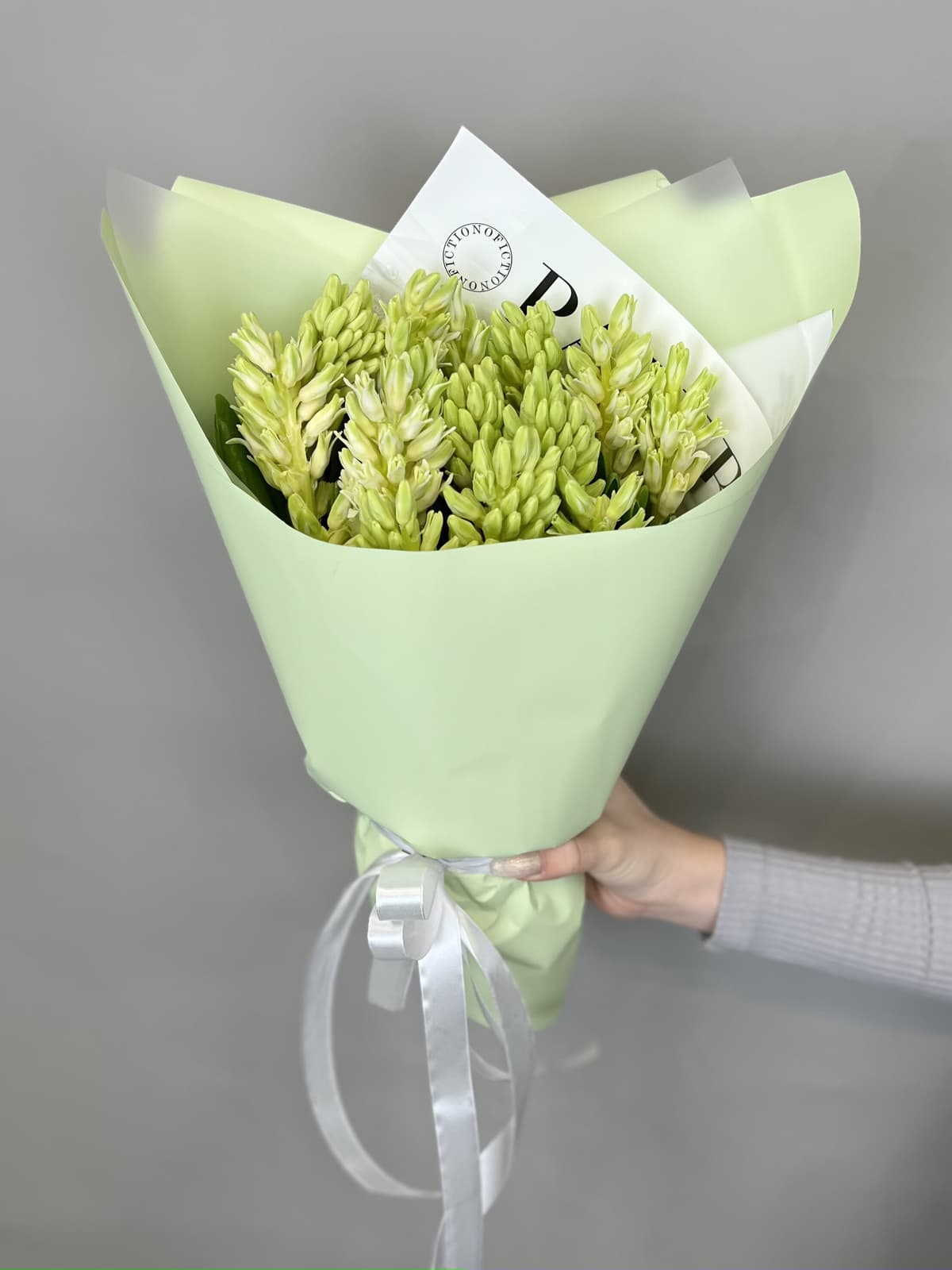 Дизайнерский букет из гиацинтов "Top white" L