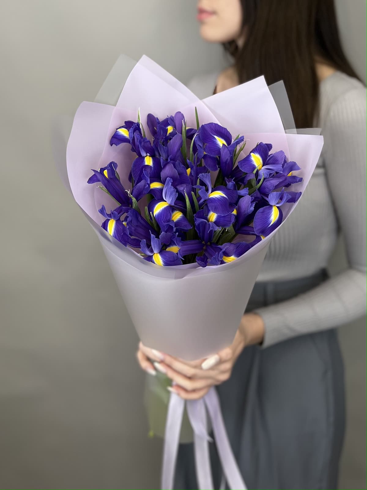 Красивый букет из ирисов "Синяя магия" (11)