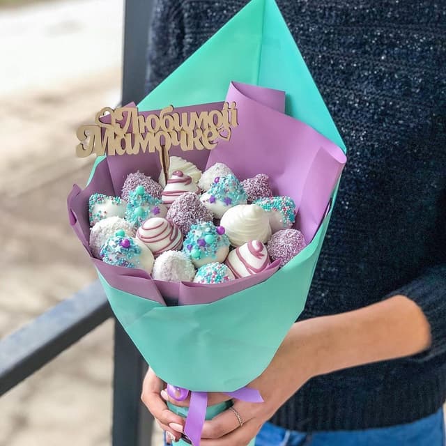 Букет из клубники"Ангел" Букет из клубники"Ангел"