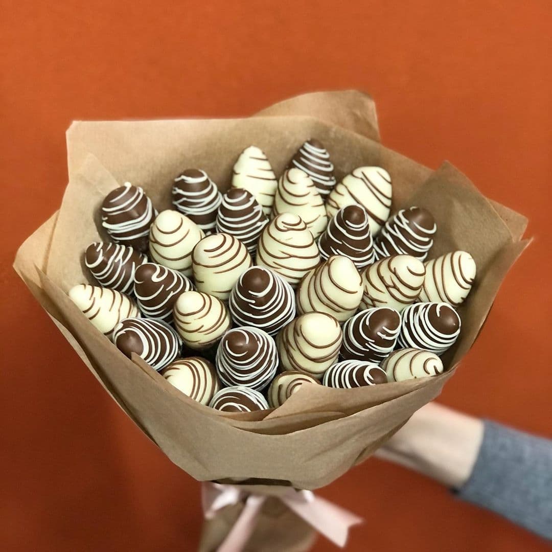 Букет из клубники "Drama Queen"