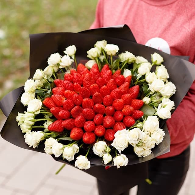 Букет из клубники "Лагуна" Букет из клубники "Лагуна"
