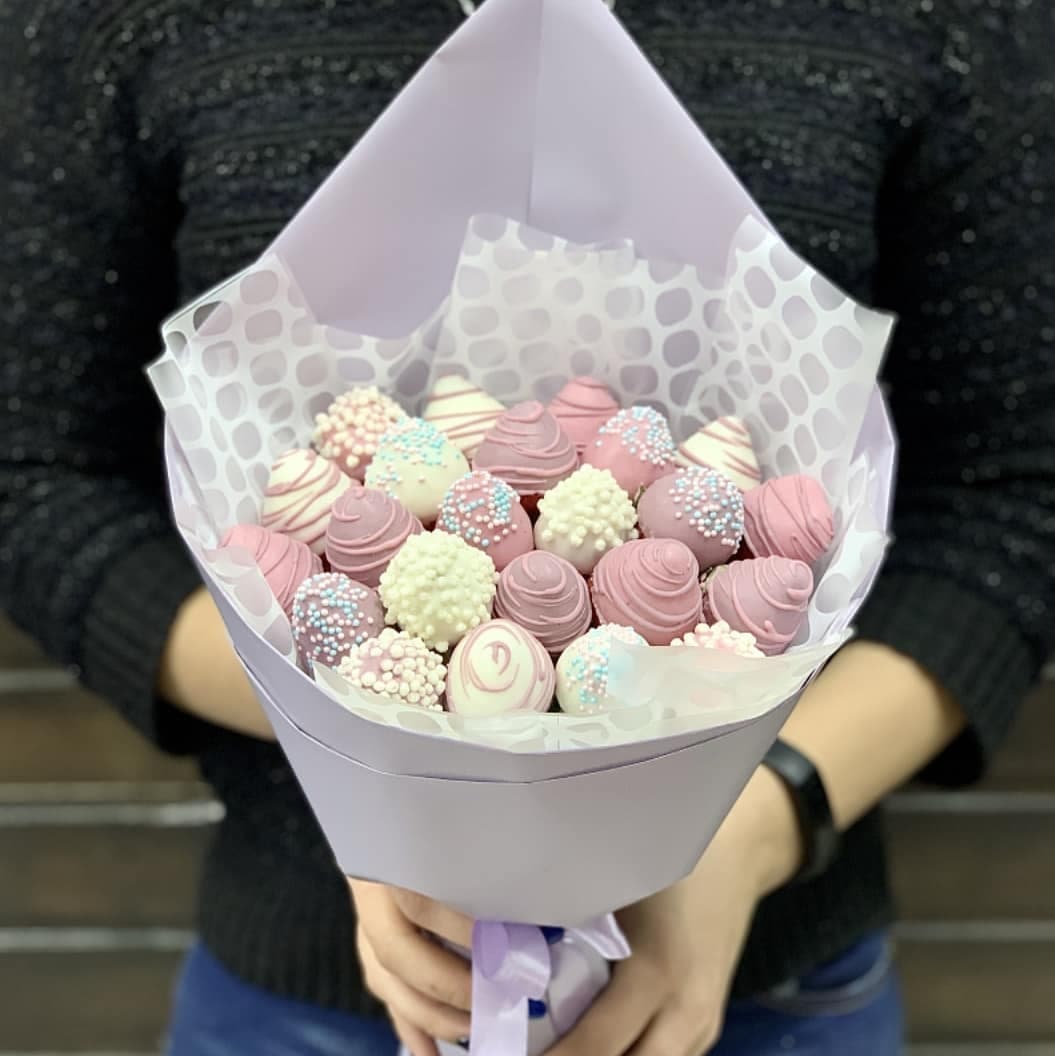 Букет из клубники "Прелестница росинка"