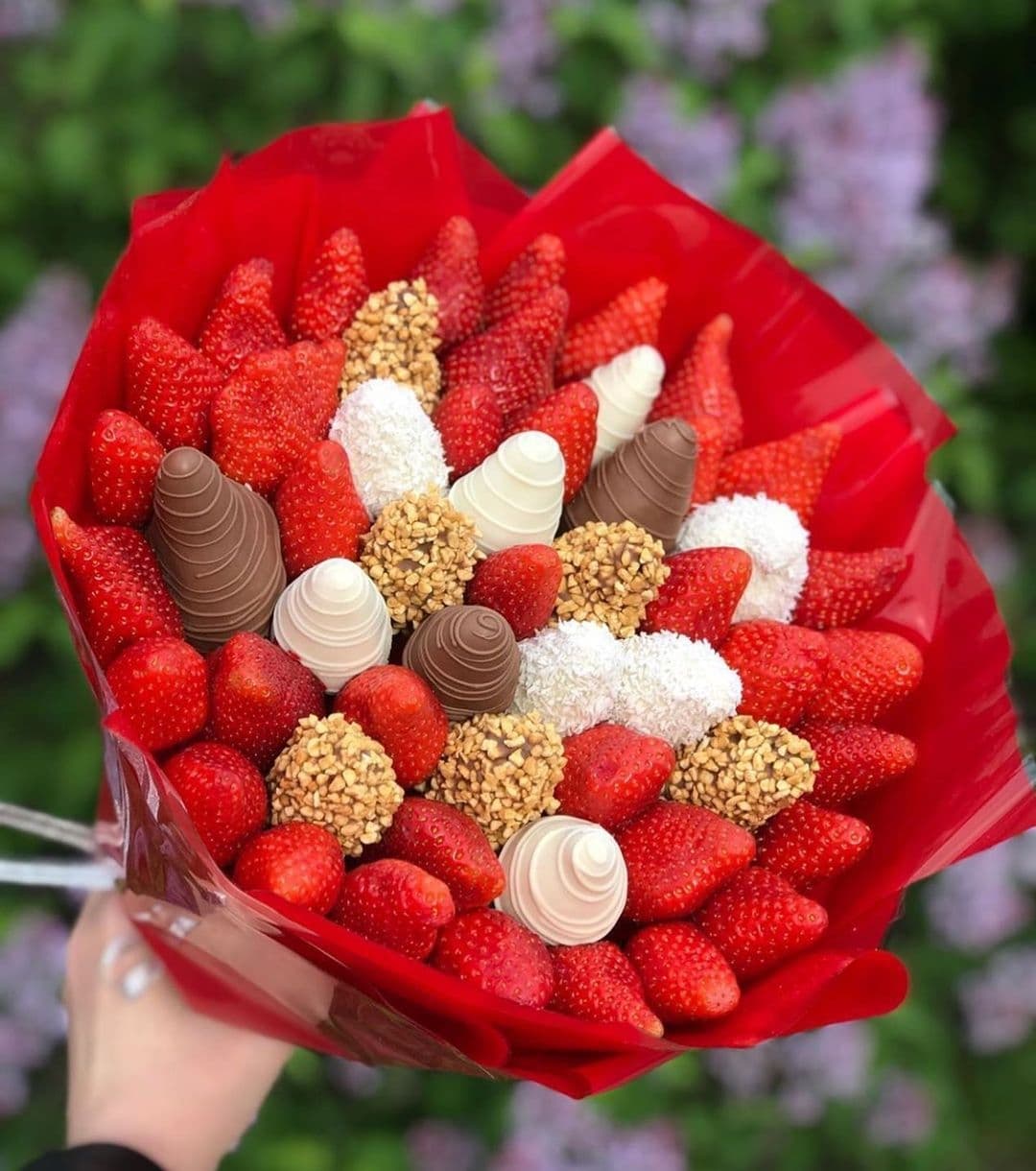 Букет из клубники "Серцеедка"