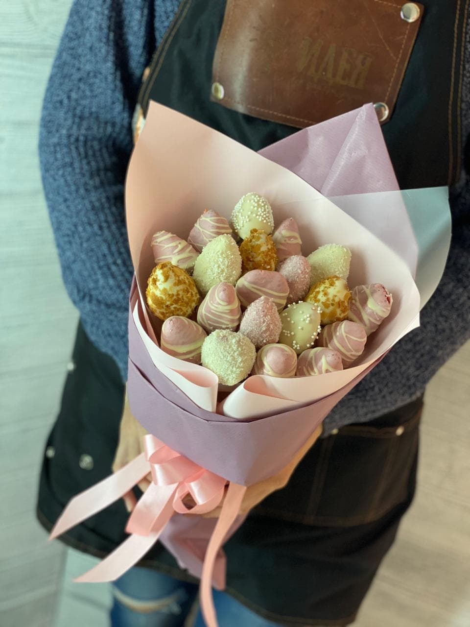 Букет из клубники в шоколаде "С любовью"