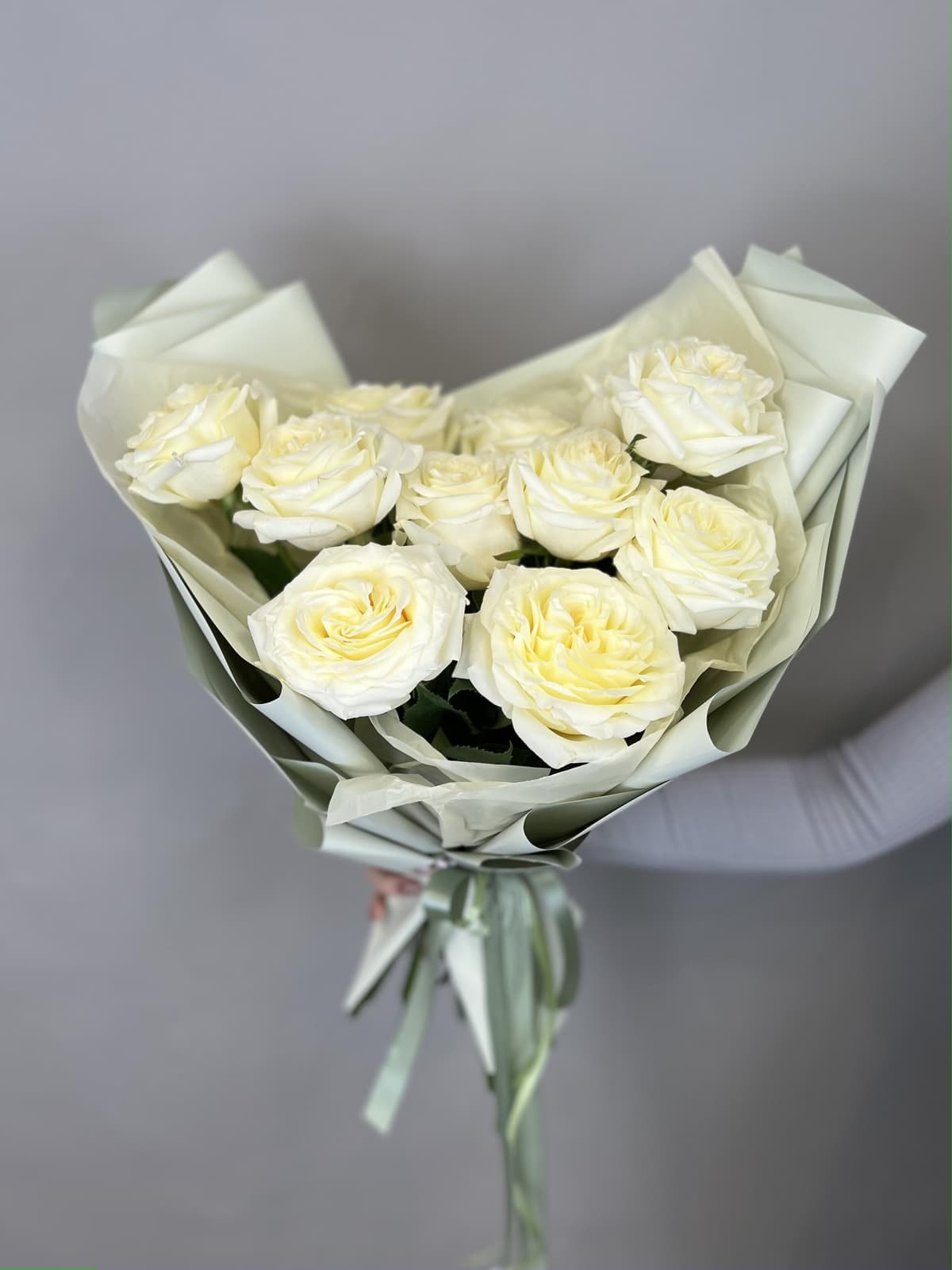 Нежный букет из пионовидных роз "Candlelight"