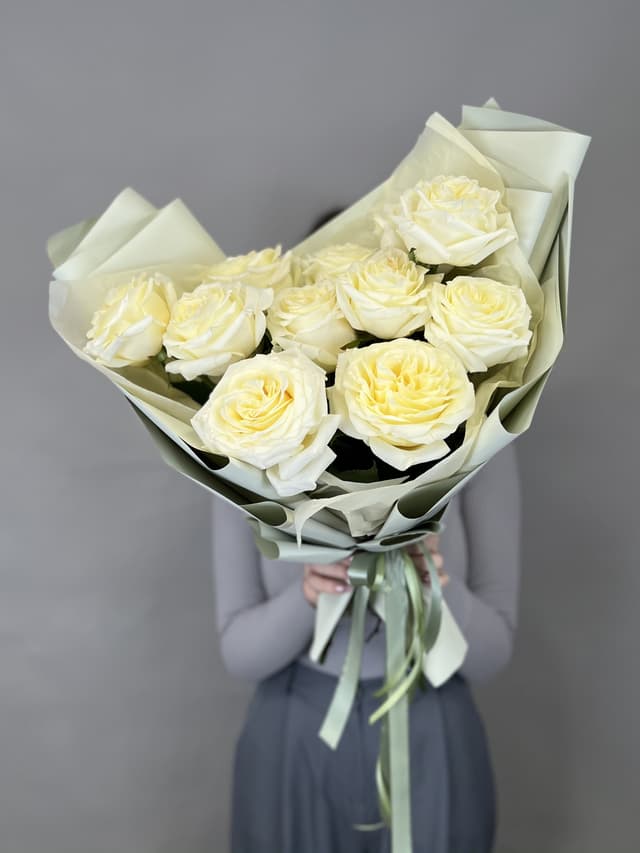 Нежный букет из пионовидных роз "Candlelight" Нежный букет из пионовидных роз "Candlelight"