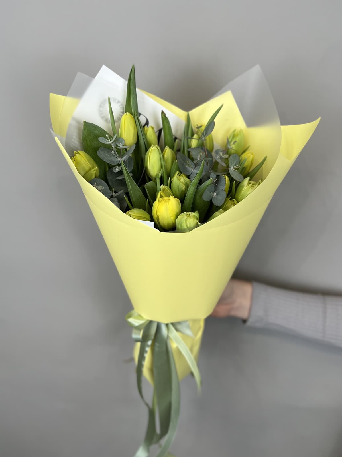 Букет из пионовидных тюльпанов "Double Trouble" M