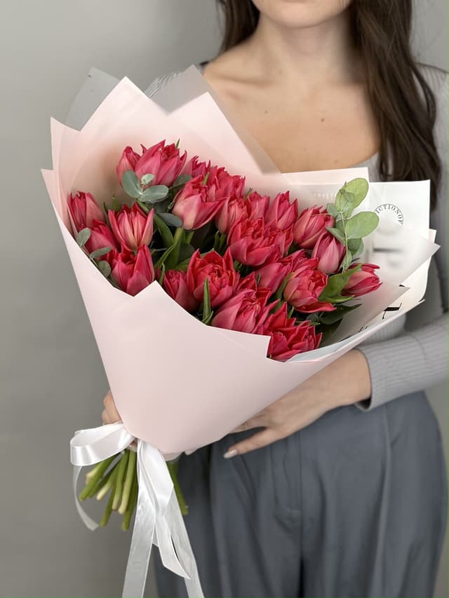 Букет из пионовидных тюльпанов «Распберри» (27) Букет из пионовидных тюльпанов «Распберри» (27)