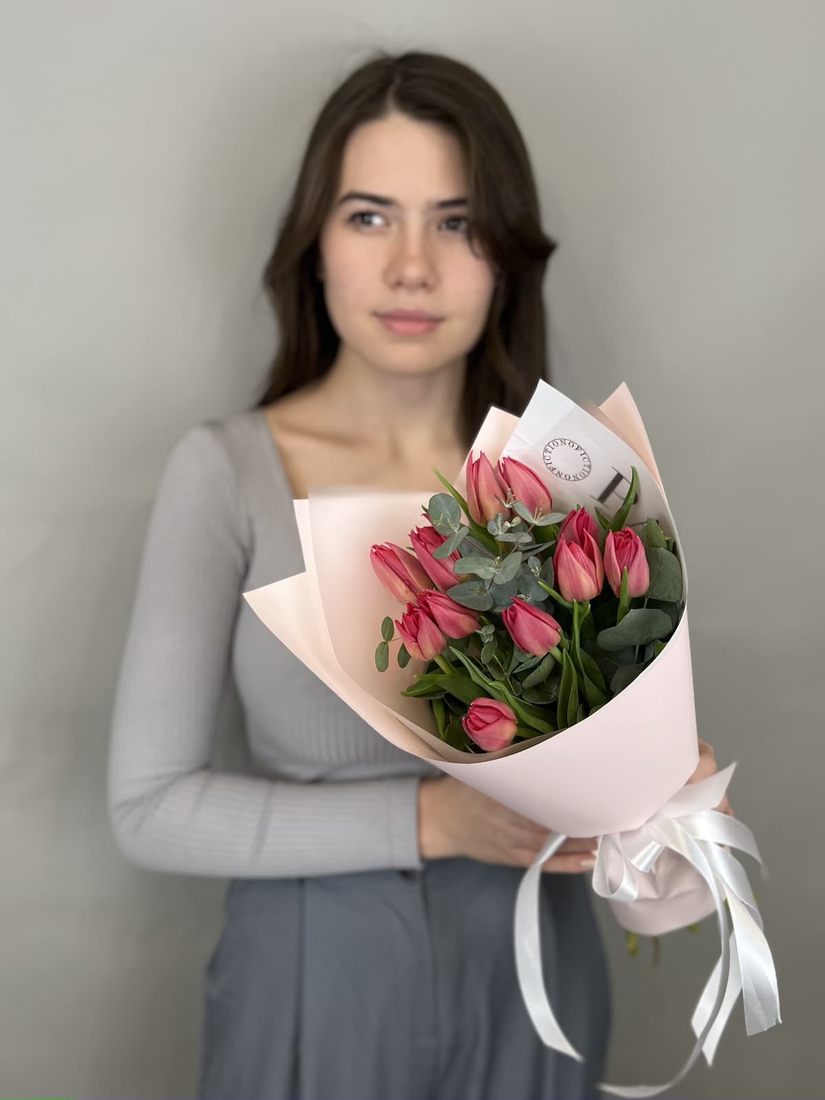 Букет из пионовидных тюльпанов "Raspberry" S