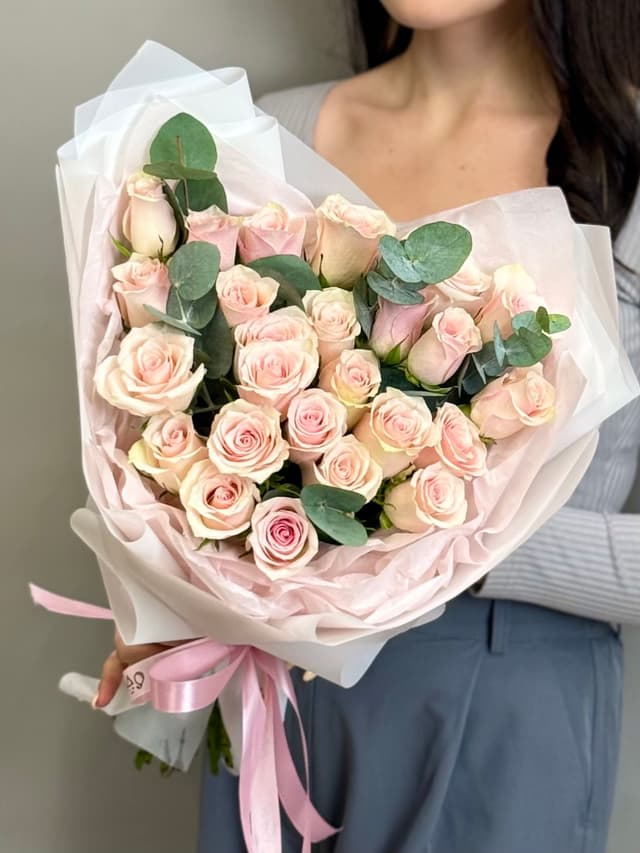 Букет из розовых роз кения "Розовая Афина"(25) Букет из розовых роз кения "Розовая Афина"(25)