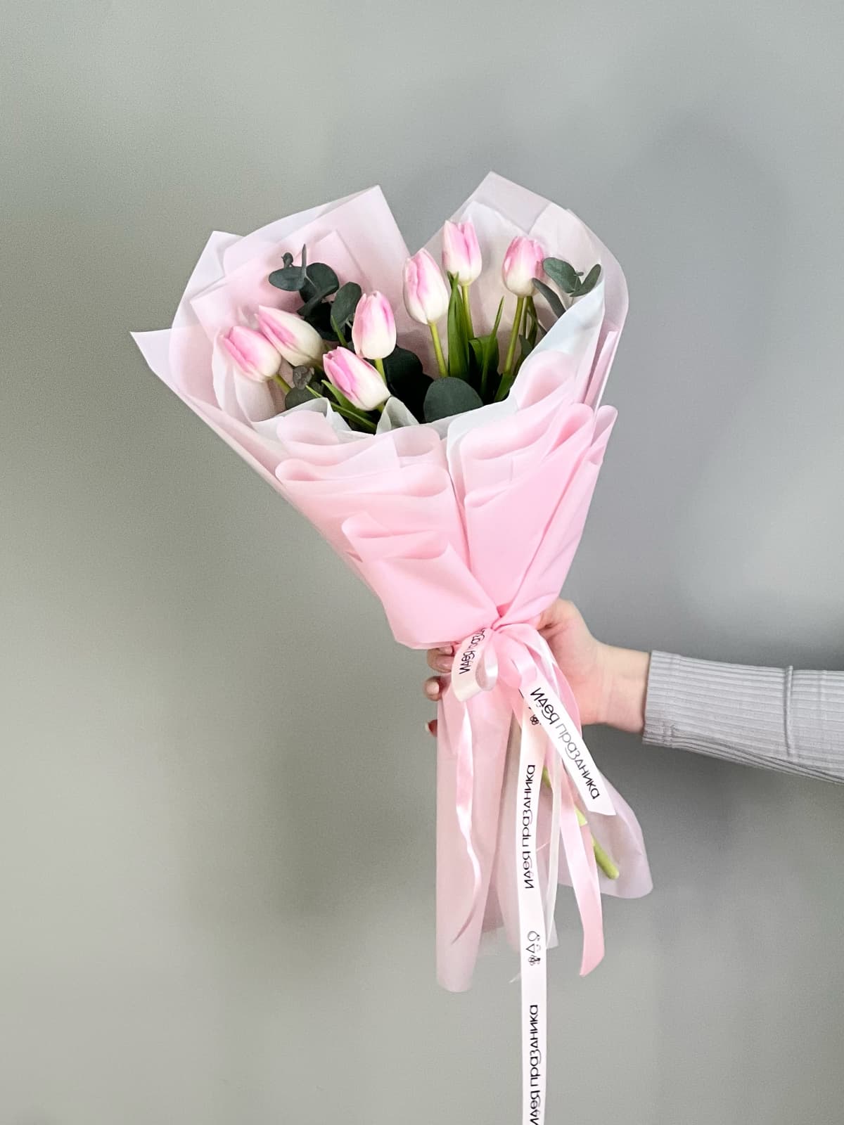 Букет из розовых тюльпанов "Поцелуй весны" (7)