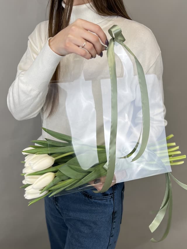 Букет из тюльпанов в переноске белый Проспект Букет из тюльпанов в переноске белый Проспект