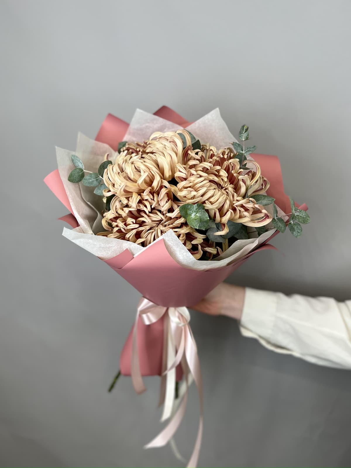 Оригинальный букет хризантем "Copper" S