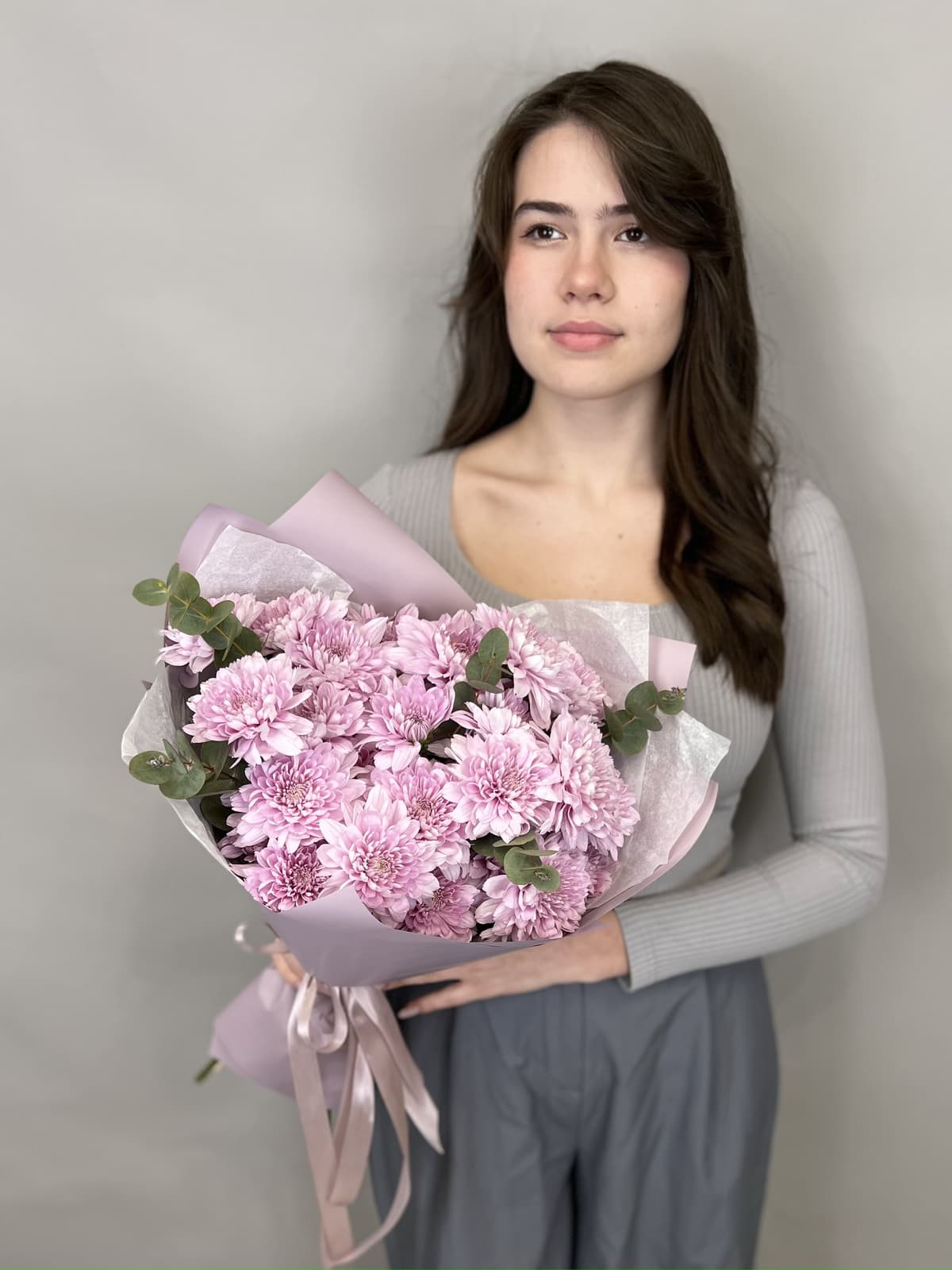 Дизайнерский букет хризантем "Лавандовый"