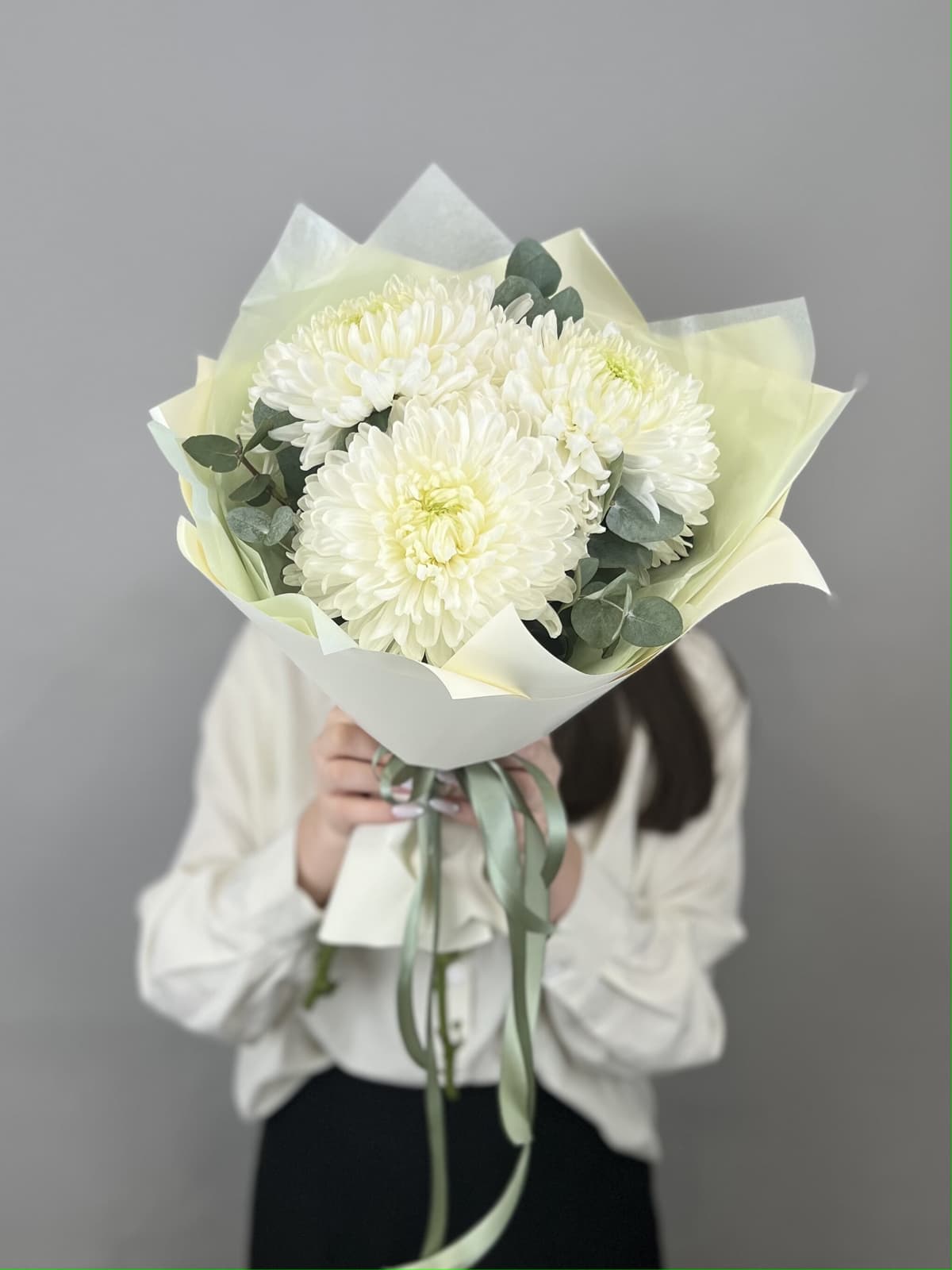 Стильный букет хризантем "Magnum" S