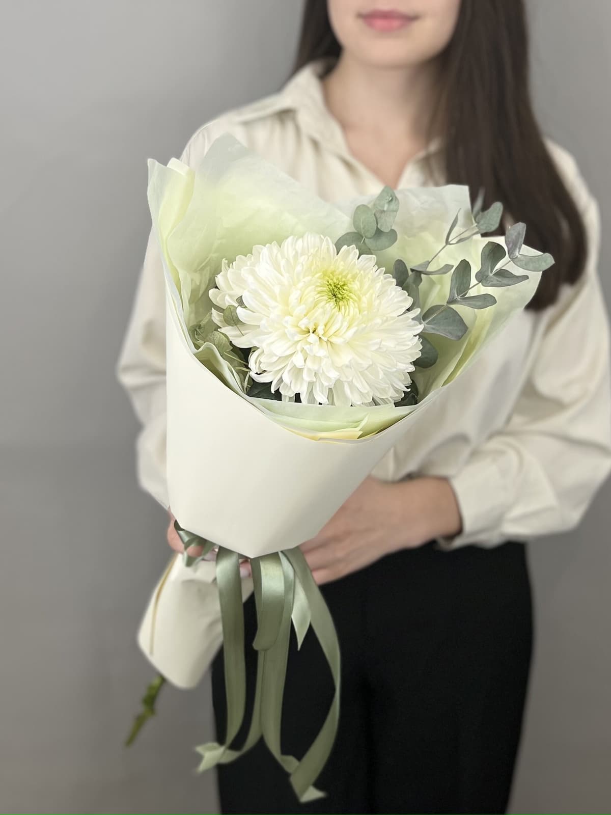 Цветочный букет хризантем "Magnum" XS .