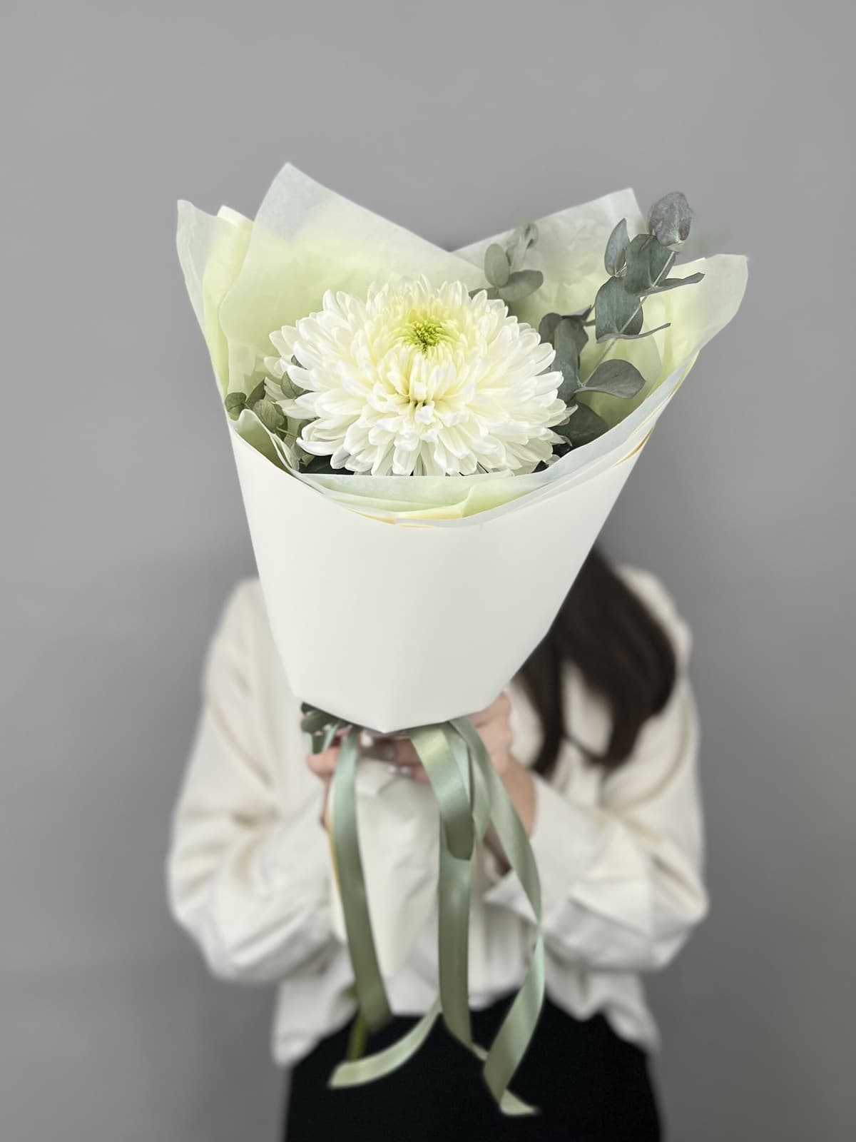 Цветочный букет хризантем "Magnum" XS