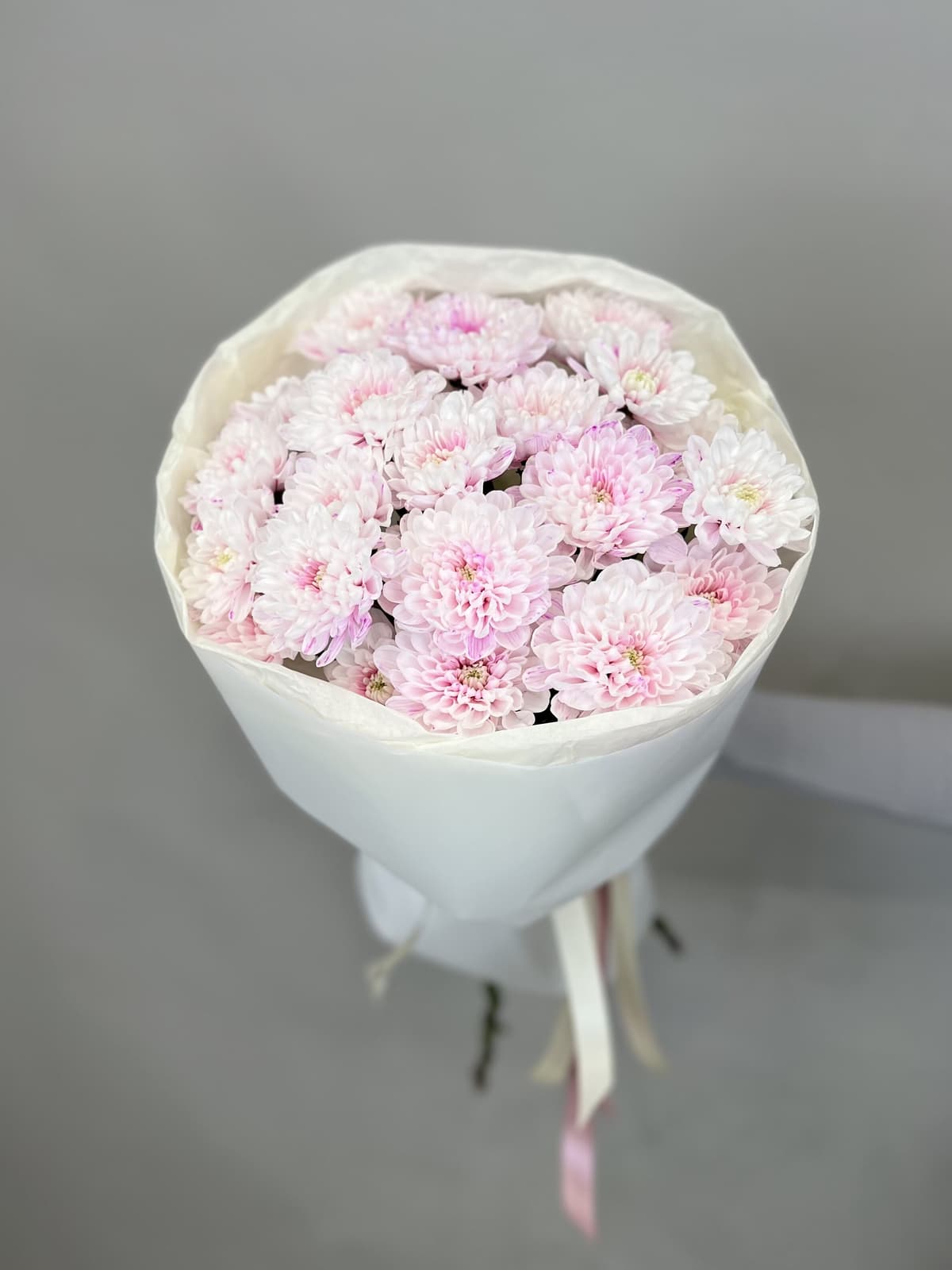 Красочный букет хризантем "Marie"