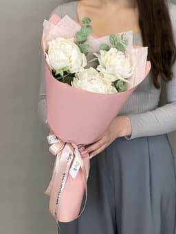 Букет-комплимент пионов "Odile"