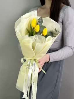 Букет - комплимент "Поцелуй весны" желтый