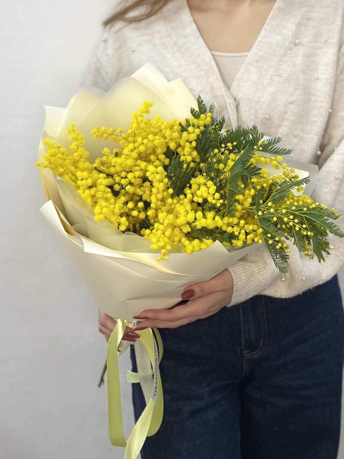 Стильный букет мимозы M