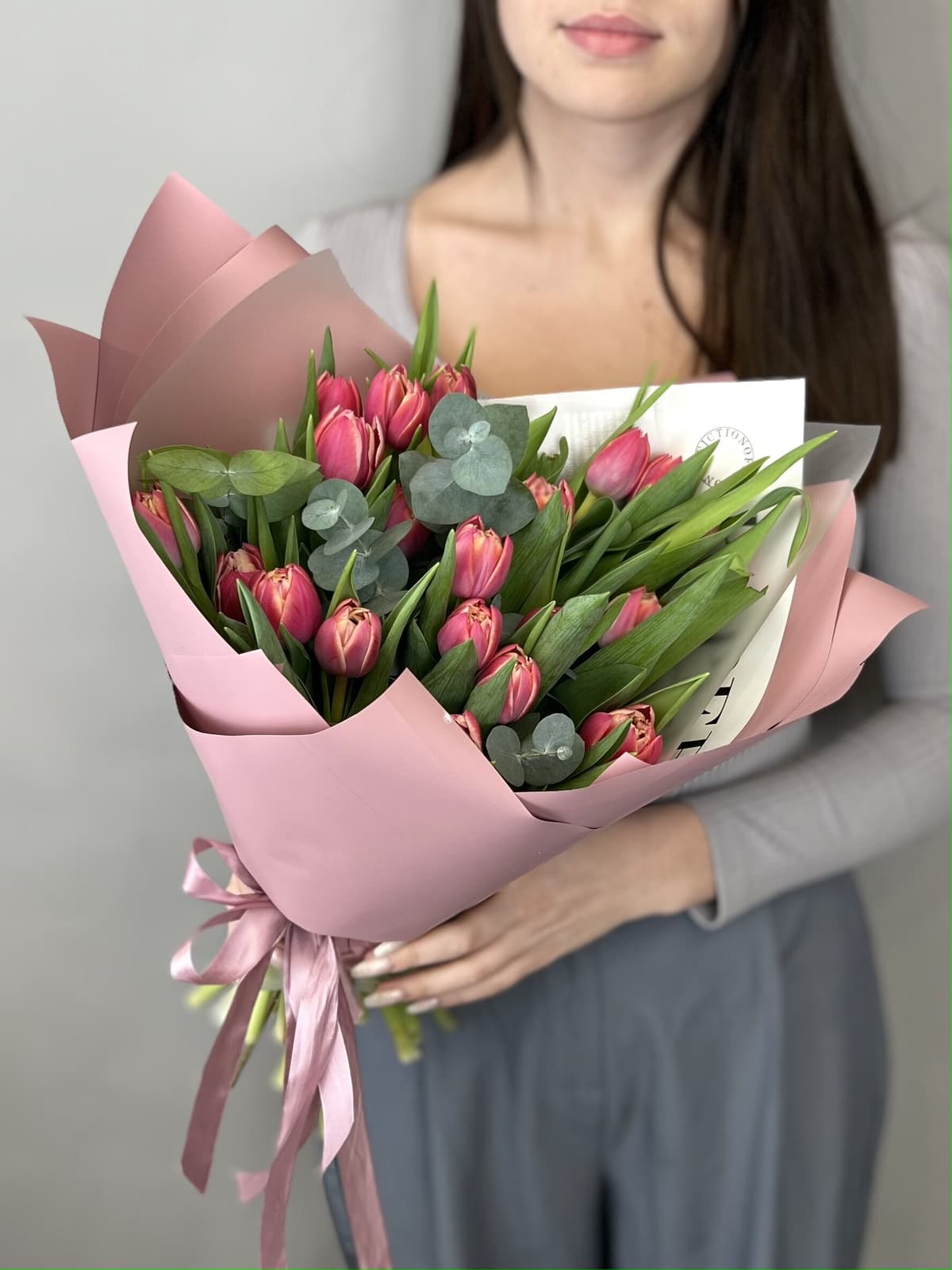 Букет пионовидных тюльпанов "Columbus" L