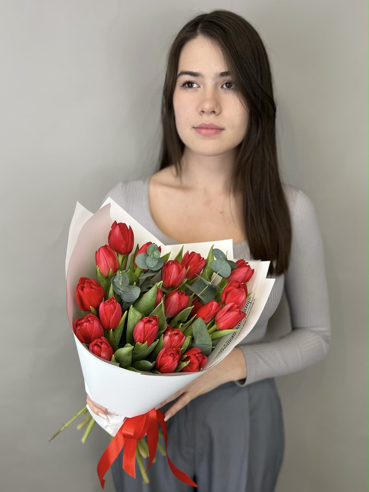 Букет пионовидных тюльпанов "Red Princess" M