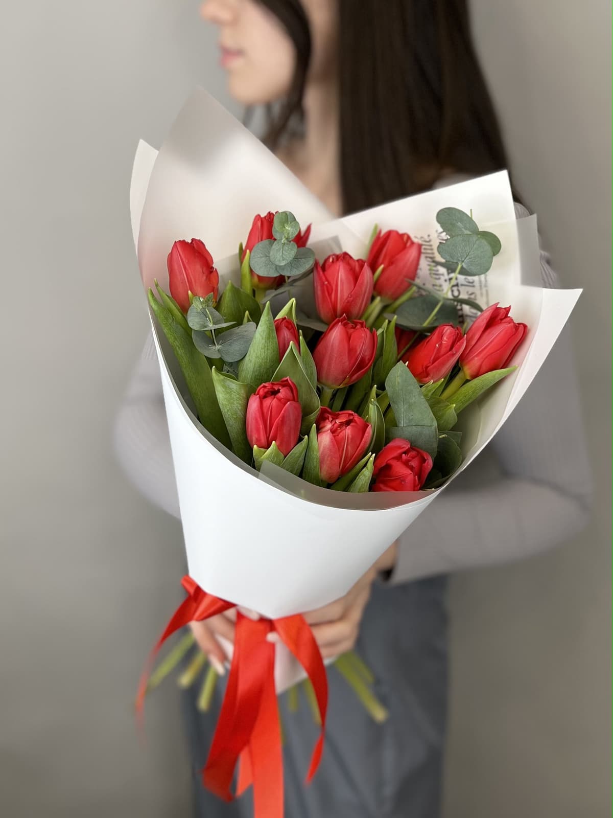 Букет пионовидных тюльпанов "Красная принцесса" (11)