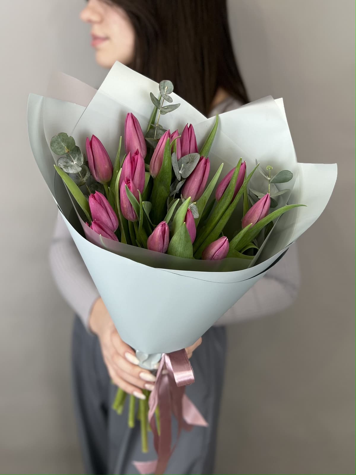 Букет "Привет весна" пурпурный