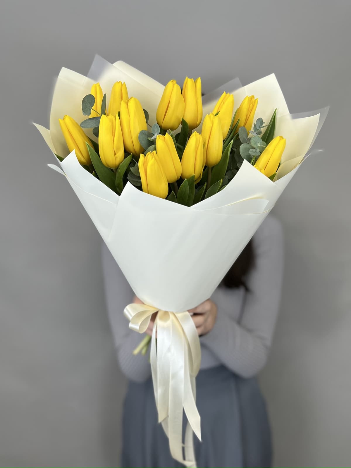 Дизайнерский букет "Привет весна" желтый