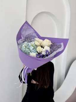 Букет с Гортензией и Ирисами