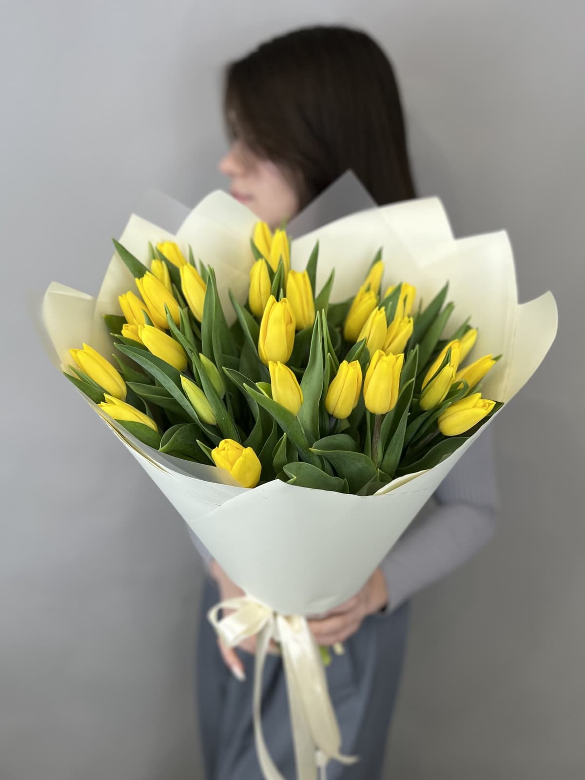 Букет из 35 желтых тюльпанов "Gold" M